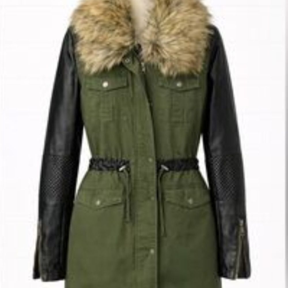 John + Jenn Olive Utility Jacket with Faux Fur Collar and Faux Black Sleeves